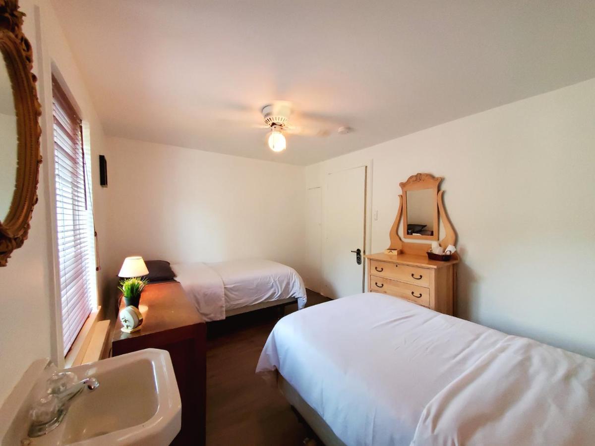 Auberge De La Rive De Charlevoix - Auberge De Jeunesse Familiale Pour Voyageurs De Tous Ages Saint-Joseph-de-la-Rive Eksteriør bilde
