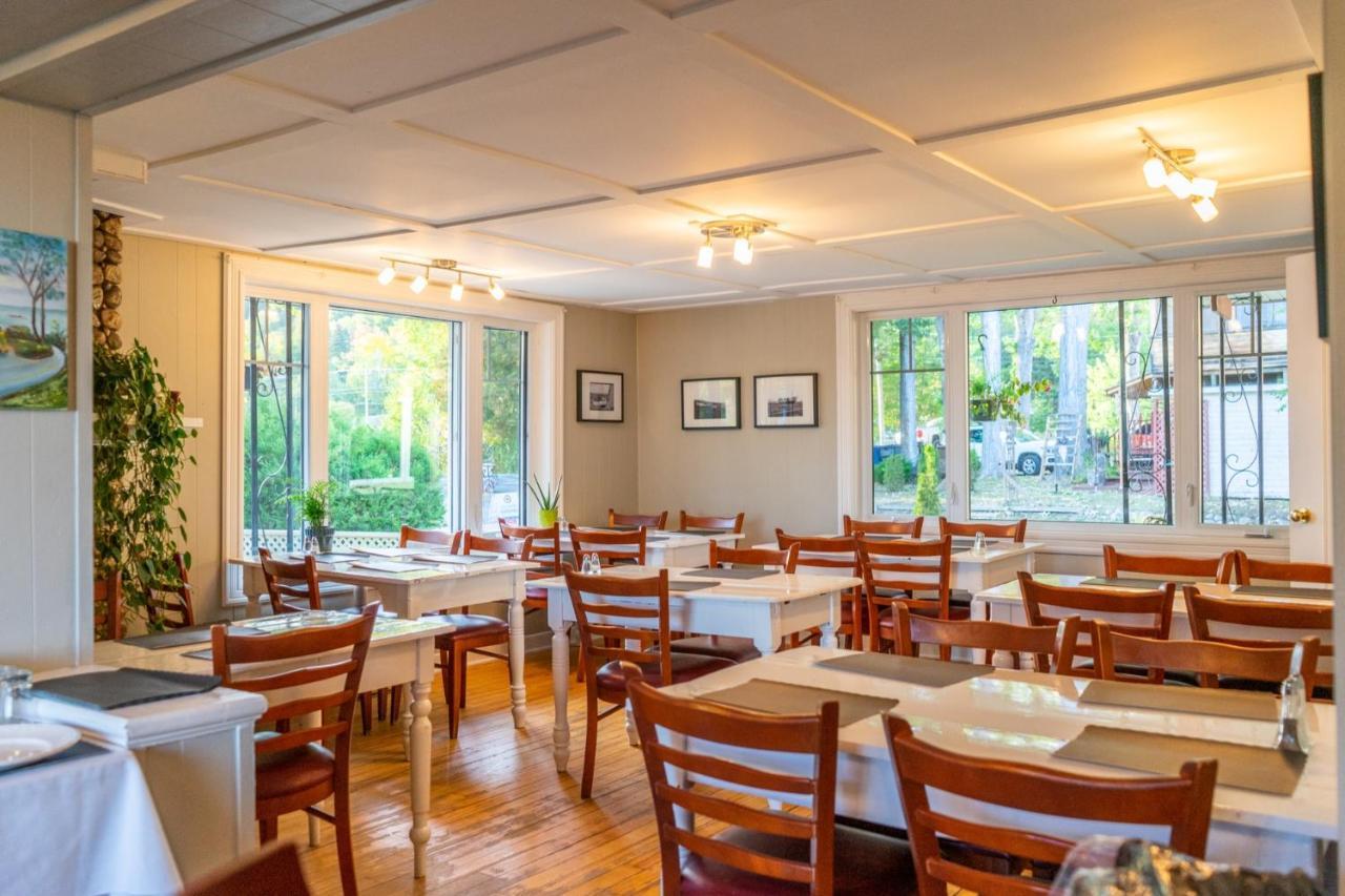 Auberge De La Rive De Charlevoix - Auberge De Jeunesse Familiale Pour Voyageurs De Tous Ages Saint-Joseph-de-la-Rive Eksteriør bilde