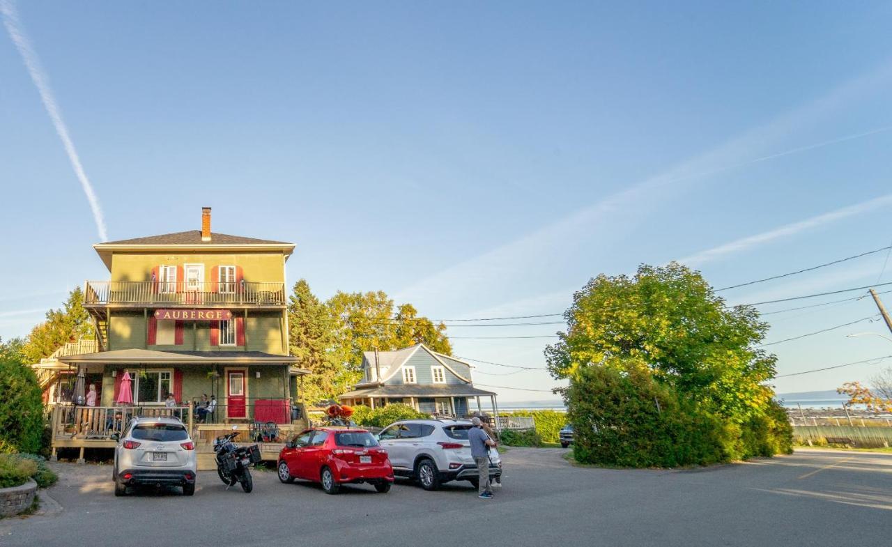 Auberge De La Rive De Charlevoix - Auberge De Jeunesse Familiale Pour Voyageurs De Tous Ages Saint-Joseph-de-la-Rive Eksteriør bilde
